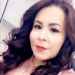 Meet your Posher, Lori